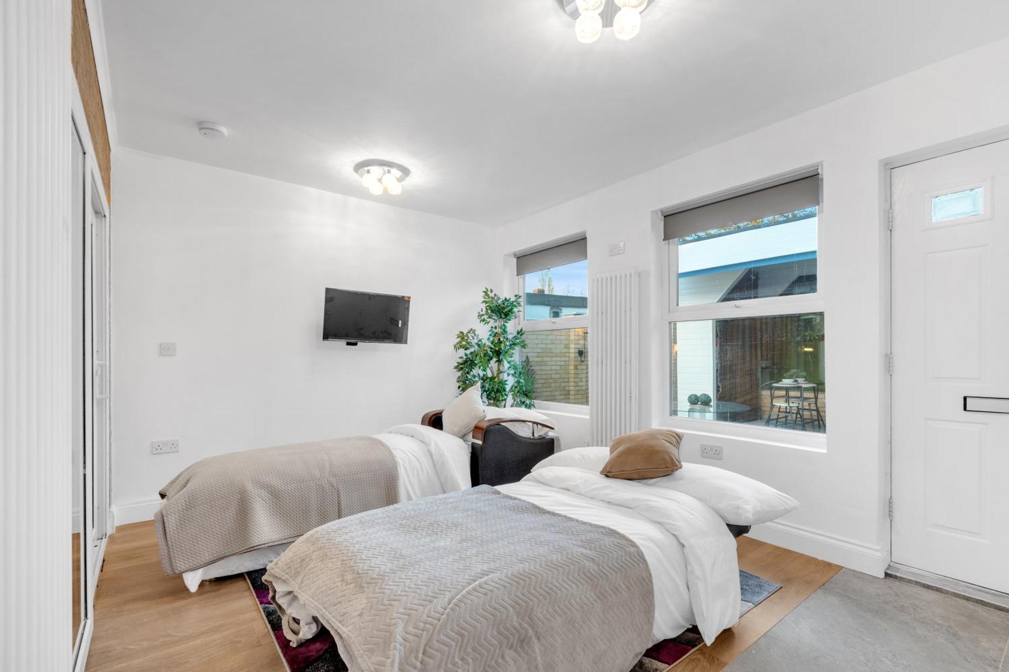Leaf & Lounge - Free Parking , En-suite, Near Wembley Apartamento Perivale